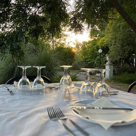Aradeo Agriturismo Tenuta La Monaca מראה חיצוני תמונה