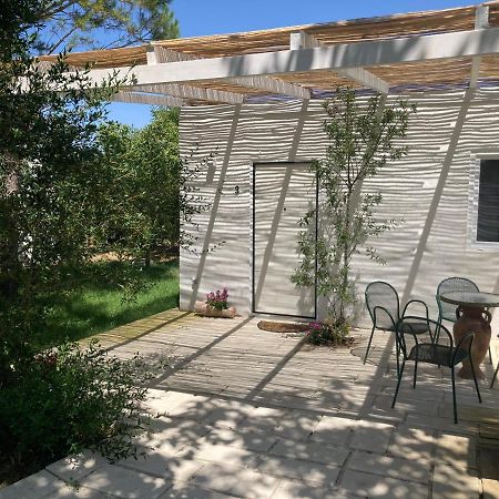 Aradeo Agriturismo Tenuta La Monaca מראה חיצוני תמונה