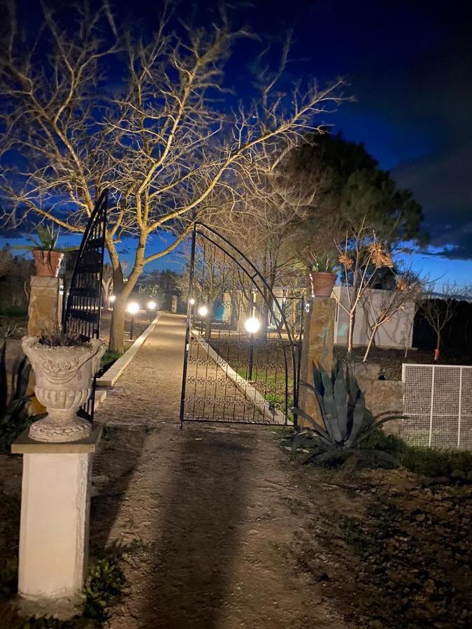 Aradeo Agriturismo Tenuta La Monaca מראה חיצוני תמונה