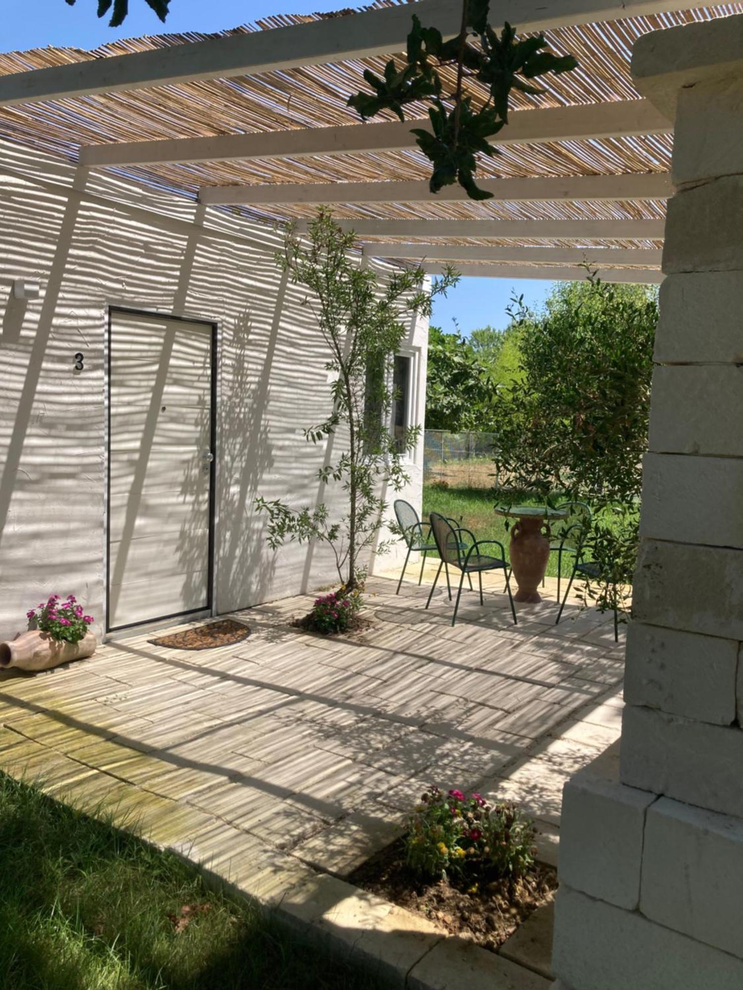 Aradeo Agriturismo Tenuta La Monaca מראה חיצוני תמונה