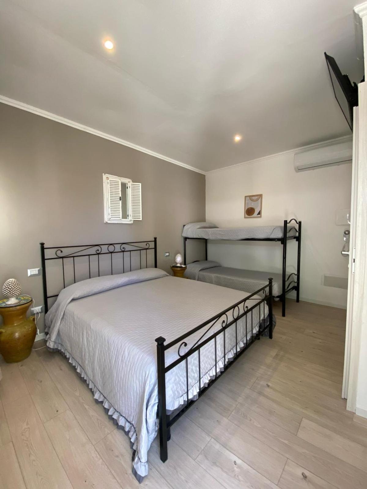 Aradeo Agriturismo Tenuta La Monaca מראה חיצוני תמונה